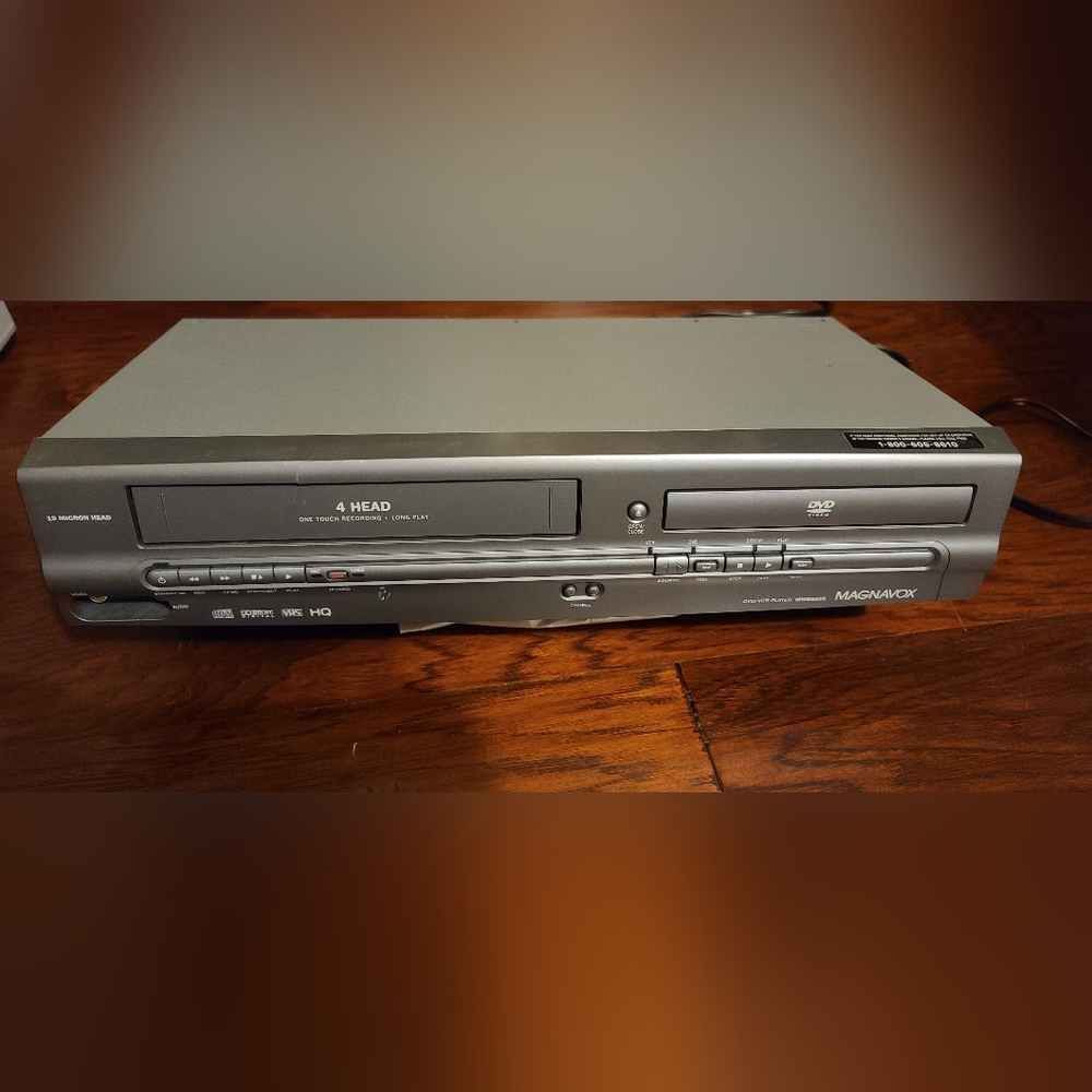 Magnavox DVD/VCR Combo Player 4-HEAD HI-FI VHS Model MWD2205 No remote TESTED